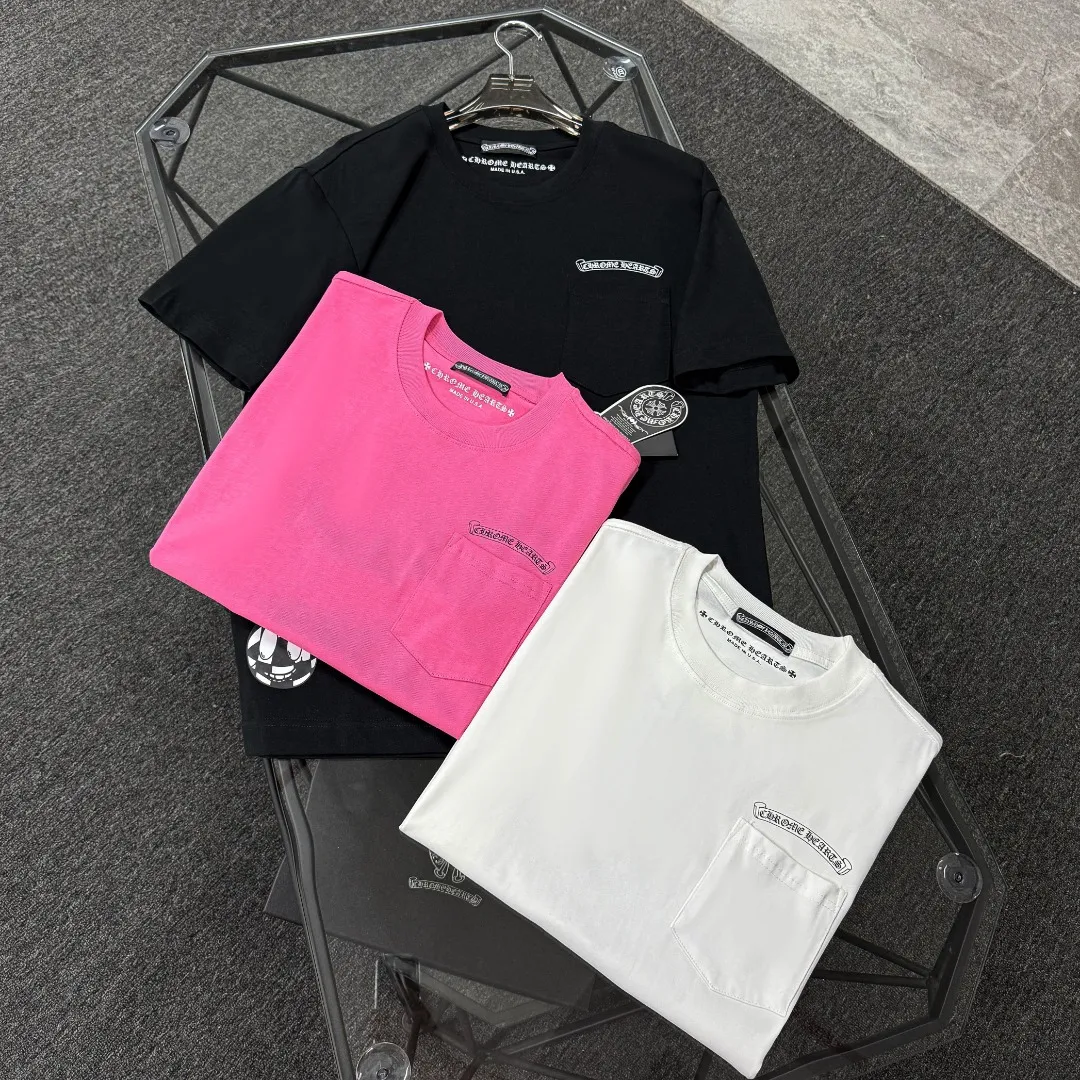 P170 Chrome Hearts Chrome Hearts 25 high version. The fabric is made of 300 grams of high-density cotton. It does not deform or shrink. It has three labels. It is the same style for men and women. Technology: digital printing. Color: white, black, pink. SIZE: S-XL